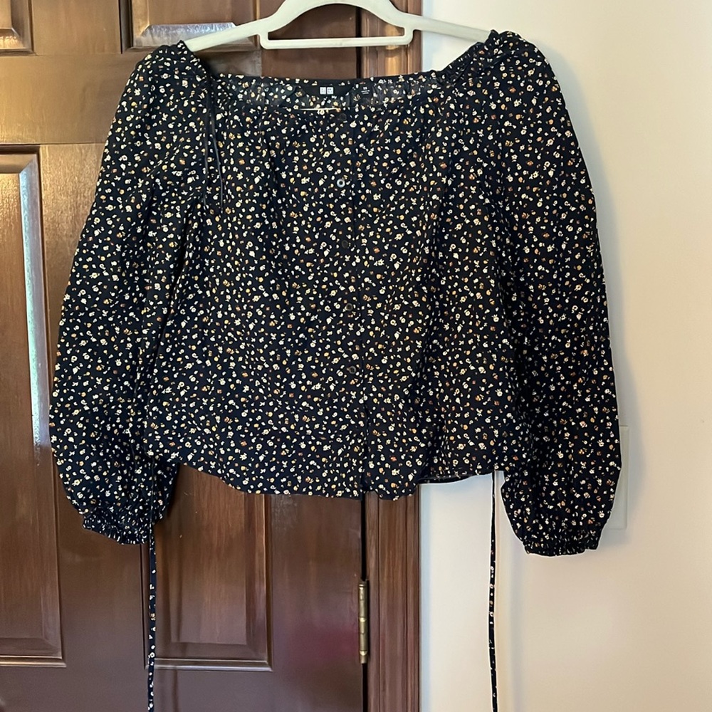 Uniqlo fall shirt